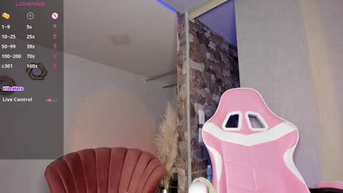 Thianna online show from 12-16-24, 08:31