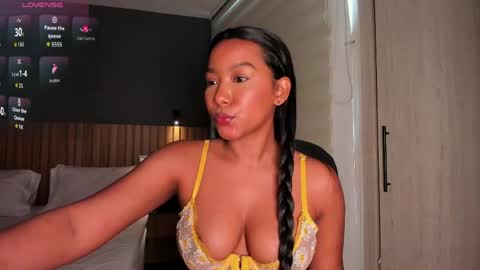 Thianna online show from 04-13-26, 04:34