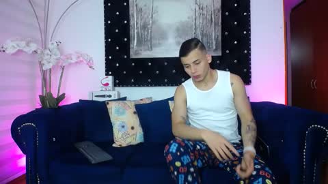 Snapshot of fabilatindick20 chatting on 03-01-25, 06:24 Fabian online show from 03-01-25, 06:24