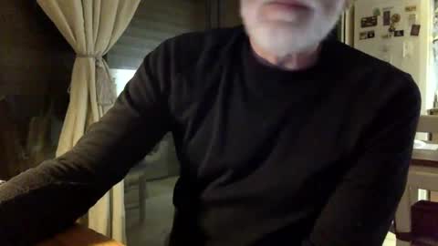 Snapshot of fabro45 chatting on 02-20-25, 10:04 Fabro online show from 02-20-25, 10:04