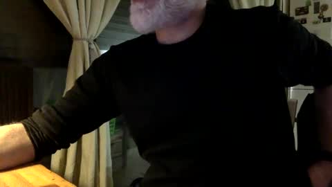 Snapshot of fabro45 chatting on 02-26-25, 06:11 Fabro online show from 02-26-25, 06:11