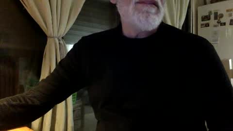 Snapshot of fabro45 chatting on 02-26-25, 09:58 Fabro online show from 02-26-25, 09:58