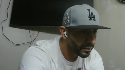 Snapshot of faded805 chatting on 01-09-25, 08:45 Mark online show from 01-09-25, 08:45