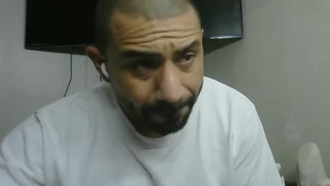 Snapshot of faded805 chatting on 02-05-25, 11:02 Mark online show from 02-05-25, 11:02