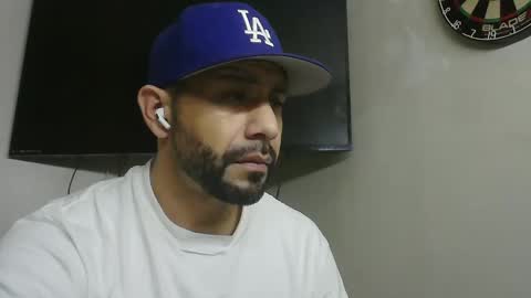 Snapshot of faded805 chatting on 02-27-25, 02:00 Mark online show from 02-27-25, 02:00