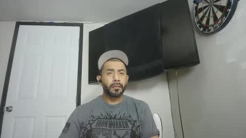 Snapshot of faded805 chatting on 10-23-25, 08:13 Mark online show from 10-23-25, 08:13