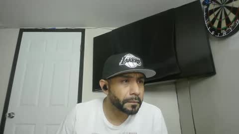 Snapshot of faded805 chatting on 11-02-25, 08:28 Mark online show from 11-02-25, 08:28