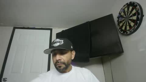 Snapshot of faded805 chatting on 12-20-25, 11:17 Mark online show from 12-20-25, 11:17