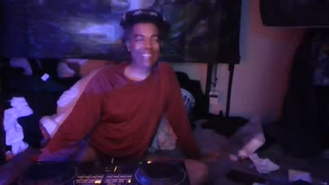 Snapshot of fadeyisteven32 chatting on 08-02-26, 02:32 fadeyisteven32 online show from 08-02-26, 02:32