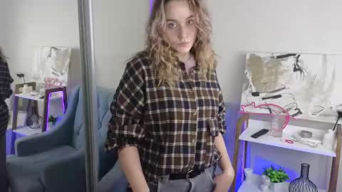 faecavaness online show from 11-08-25, 07:19