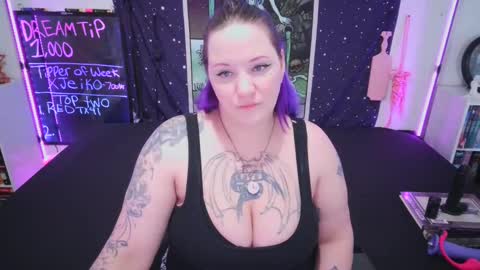 Snapshot of faeofmyth chatting on 09-17-25, 02:19 faeofmyth online show from 09-17-25, 02:19