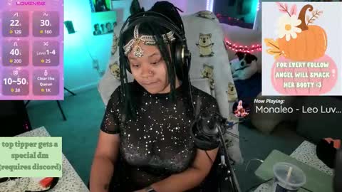 aisha online show from 11-25-25, 12:54