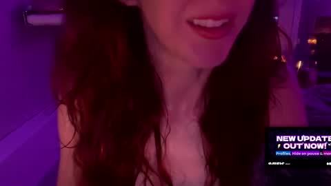 Snapshot of faewildz chatting on 10-27-25, 04:49 Faewildz online show from 10-27-25, 04:49