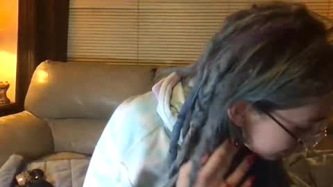 Fae online show from 02-20-25, 11:42