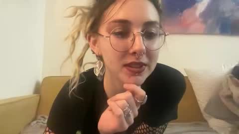 Fae online show from 10-04-25, 12:41