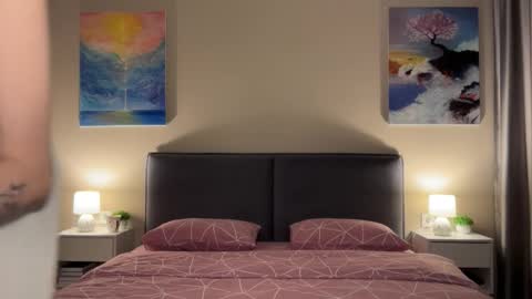 Bloom  online show from 09-10-25, 04:40