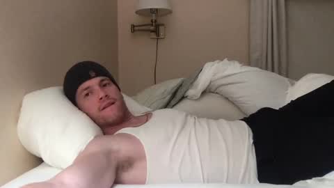 Snapshot of fairybae5 chatting on 01-12-25, 10:12 Travis online show from 01-12-25, 10:12