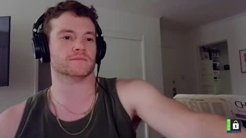 Snapshot of fairybae5 chatting on 03-11-25, 06:21 Travis online show from 03-11-25, 06:21