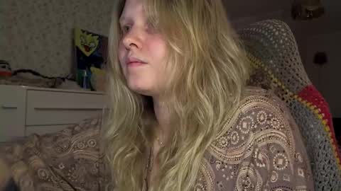 Arisha online show from 11-26-25, 12:00