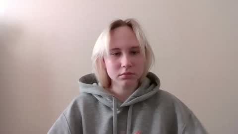 Snapshot of fairyfeller_ chatting on 10-21-25, 05:30 fairyfeller_ online show from 10-21-25, 05:30
