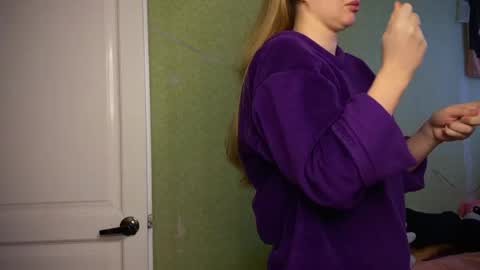 Ilona online show from 04-19-26, 08:46