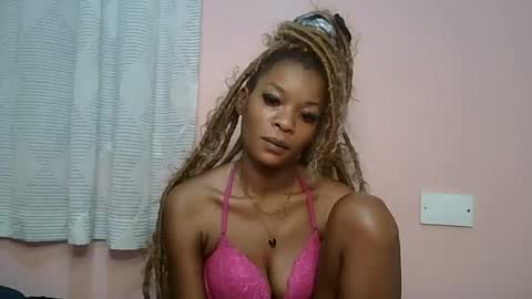 faizah_ online show from 05-15-26, 11:56