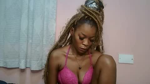 faizah_ online show from 05-16-26, 12:29