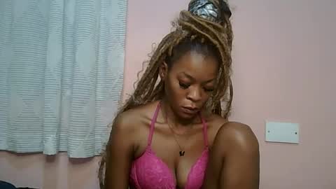 faizah_ online show from 05-16-26, 12:40