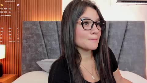Snapshot of falaksweet_ chatting on 02-22-25, 03:25 Leila.... online show from 02-22-25, 03:25