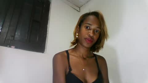 Snapshot of fallinah01 chatting on 07-21-26, 04:59 fallinah01 online show from 07-21-26, 04:59
