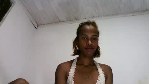 Snapshot of fallinah01 chatting on 07-28-26, 05:12 fallinah01 online show from 07-28-26, 05:12
