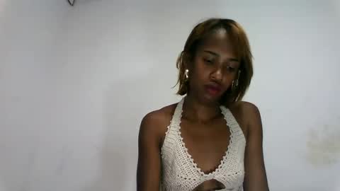 Snapshot of fallinah01 chatting on 07-29-26, 03:59 fallinah01 online show from 07-29-26, 03:59