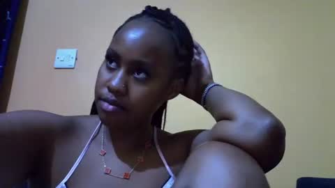 famous_bear online show from 02-26-26, 01:04