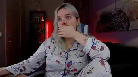 Bella online show from 11-15-25, 11:07