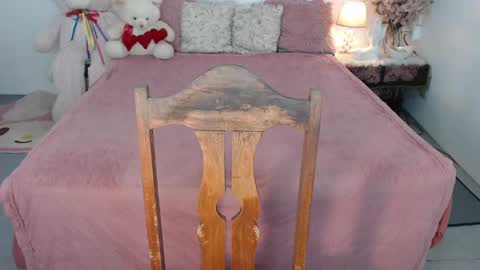 Layla online show from 02-10-25, 02:19