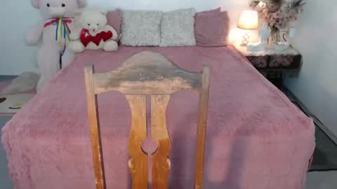 Layla online show from 02-16-25, 03:16