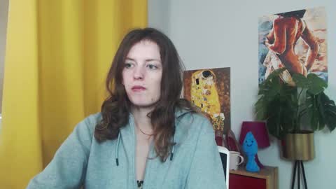 Nadine online show from 09-17-25, 04:47