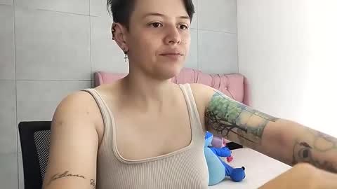 FANNY online show from 10-09-25, 04:05