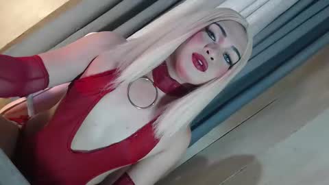 Snapshot of fantasticcock69_daniella chatting on 01-15-26, 12:59 DANIELLA - DONT FORGET TO GIVE ME A THUMBSU UP online show from 01-15-26, 12:59