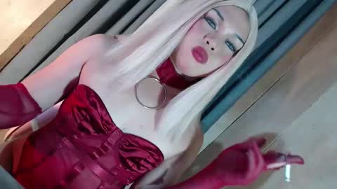 Snapshot of fantasticcock69_daniella chatting on 02-10-26, 12:04 DANIELLA - DONT FORGET TO GIVE ME A THUMBSU UP online show from 02-10-26, 12:04