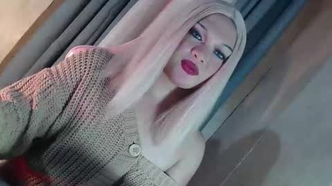 Snapshot of fantasticcock69_daniella chatting on 03-03-26, 02:23 DANIELLA - DONT FORGET TO GIVE ME A THUMBSU UP online show from 03-03-26, 02:23