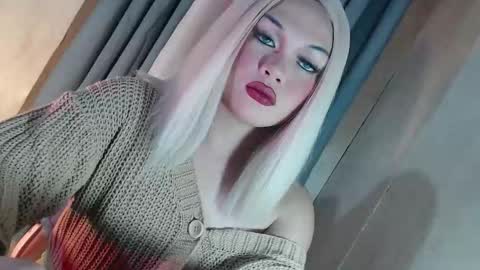 Snapshot of fantasticcock69_daniella chatting on 03-09-26, 10:58 DANIELLA - DONT FORGET TO GIVE ME A THUMBSU UP online show from 03-09-26, 10:58