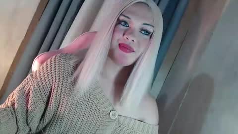 Snapshot of fantasticcock69_daniella chatting on 03-13-26, 10:38 DANIELLA - DONT FORGET TO GIVE ME A THUMBSU UP online show from 03-13-26, 10:38