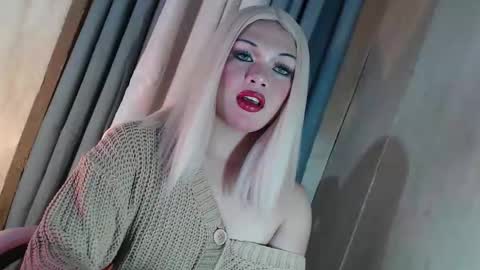 Snapshot of fantasticcock69_daniella chatting on 03-18-26, 04:26 DANIELLA - DONT FORGET TO GIVE ME A THUMBSU UP online show from 03-18-26, 04:26