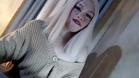 DANIELLA - DONT FORGET TO GIVE ME A THUMBSU UP online show from 06-26-26, 08:08