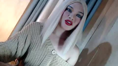 DANIELLA - DONT FORGET TO GIVE ME A THUMBSU UP online show from 06-26-26, 08:35