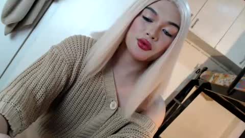 DANIELLA - DONT FORGET TO GIVE ME A THUMBSU UP online show from 08-01-26, 04:34