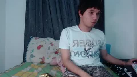 Snapshot of fantasyandsdreams chatting on 05-27-26, 01:46 fantasyandsdreams online show from 05-27-26, 01:46