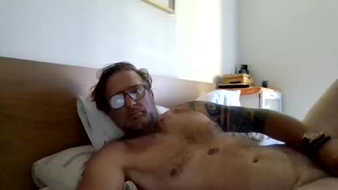 Snapshot of fantasying01 chatting on 12-19-25, 09:16 fantasying01 online show from 12-19-25, 09:16