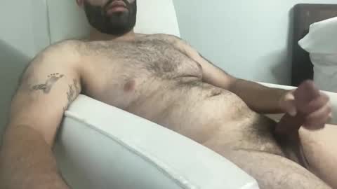 Snapshot of fantasyvix34 chatting on 11-21-25, 05:00 Fantasyvix online show from 11-21-25, 05:00